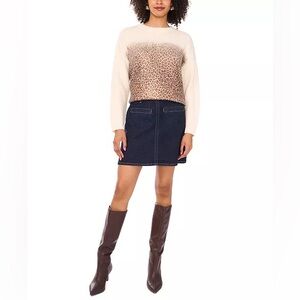 NWT- Vince Camuto Women's Animal-Print Crewneck Long Sleeve Sweater Medium